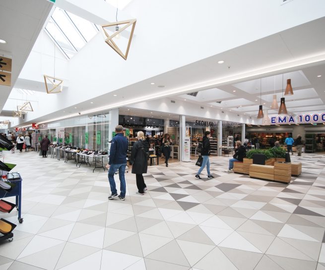 Ombygning af moderne bycenter giver nu masser af dagslys | Retail design